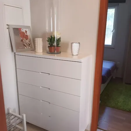 Lägenhet Emi 1