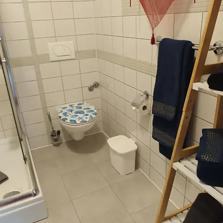 Emi 1 Lägenhet *