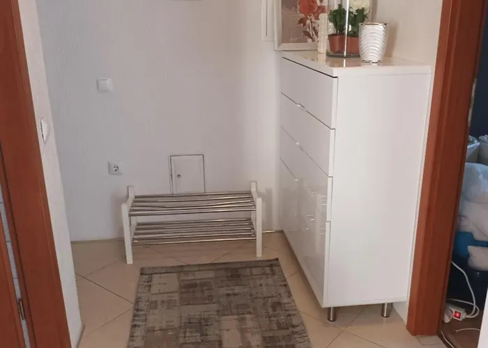 Apartamento Emi 1 *